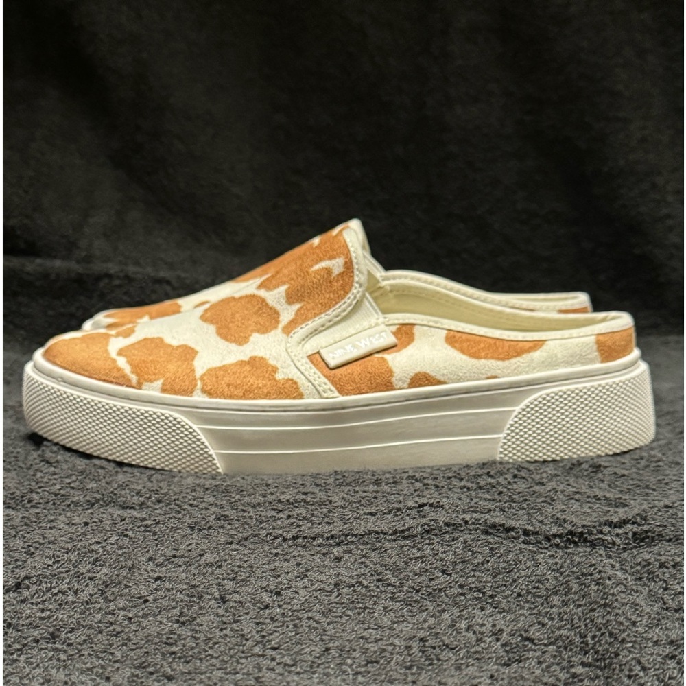 NWOT Nine West Cow Print Slip On Sneakers Size 7.5 - Picture 4 of 9